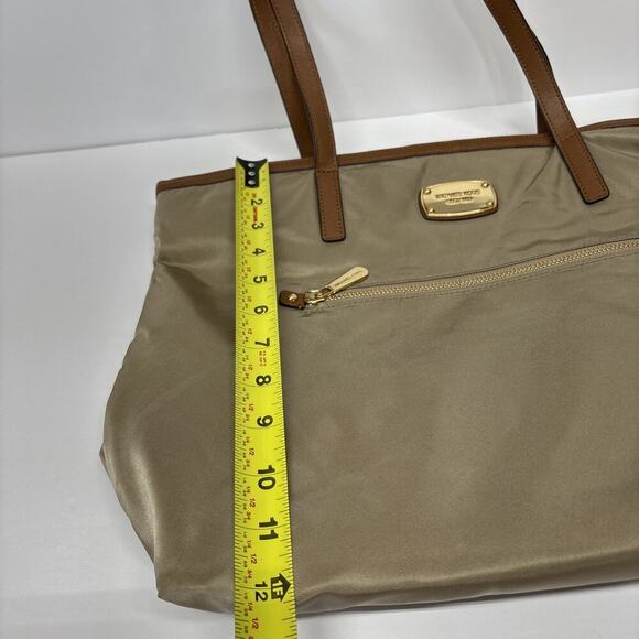 Michael Kors Montauk Large Nylon Tote Dusk Kahki Green Shoulder bag tote - Picture 9 of 16